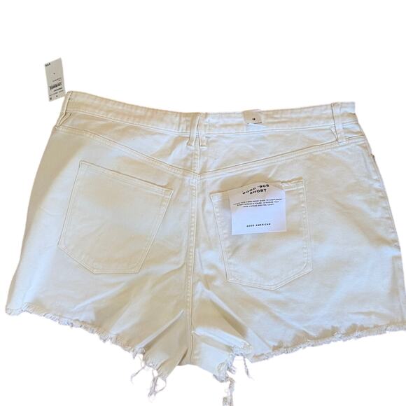 NWT Good American 90’s Denim Frayed Hem Shorts - Picture 6 of 7